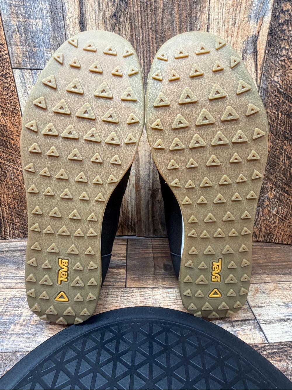 NEW Teva Wyland Casual Wear Light Hiking Women’s Shoes US Size 6 - Picture 9 of 11